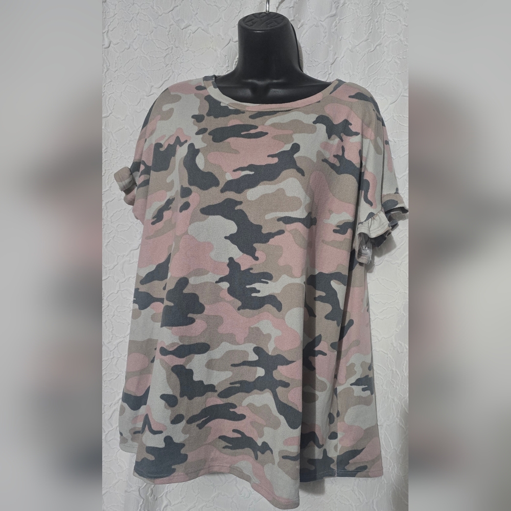 Women's  Pink & Gray Camo Top Size Large